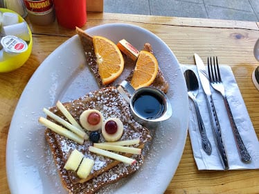 The Dish Cafe (Greenlake) — Restaurant Food And Dining Photo