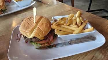 Otter Bar and Burger