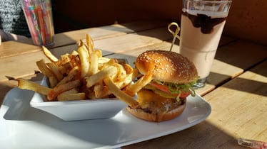 Uneeda Burger