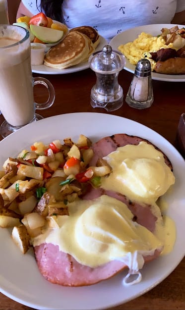 Balans Restaurant & Bar - Lincoln Road — Restaurant Food And Dining Photo