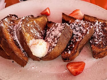 Big Pink — Restaurant Food And Dining Photo