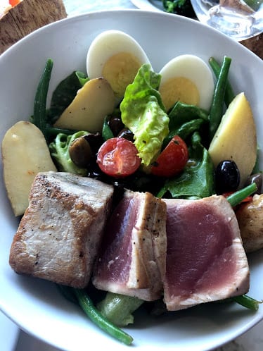 Nautilus Cabana Club — Restaurant Food And Dining Photo