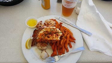 Tradewinds Bar and Grill