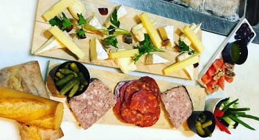 Phils Café Bistro