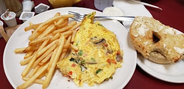Coral Bagels — Restaurant Food And Dining Photo
