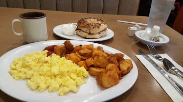 Roasters 'N Toasters — Restaurant Food And Dining Photo