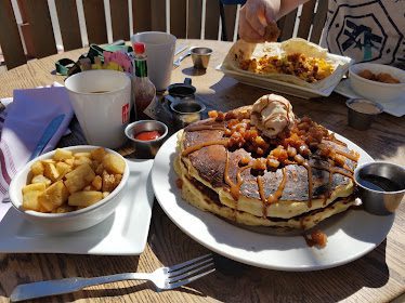 Crave Kitchen & Bar — Restaurant Food And Dining Photo