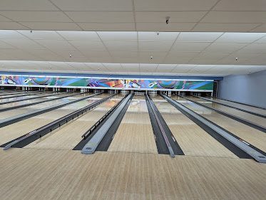 4th Street Bowl — Restaurant Food And Dining Photo