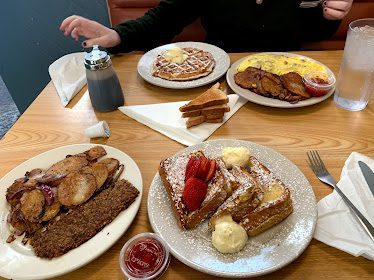 Parkside Cafe — Restaurant Food And Dining Photo