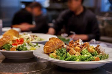 Charleston's Restaurant — Restaurant Food And Dining Photo