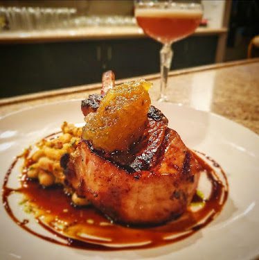Crescent Public House — Restaurant Food And Dining Photo