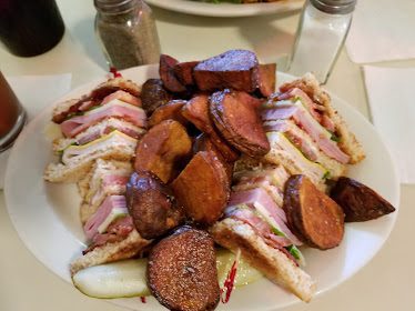 Dots Back Inn — Restaurant Food And Dining Photo