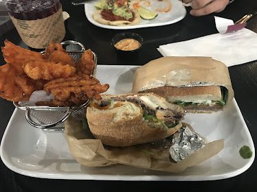 Dad's Kitchen Indy — Restaurant Food And Dining Photo