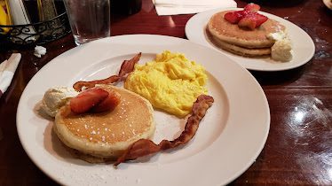 Gold Coffee Pancake House — Restaurant Food And Dining Photo