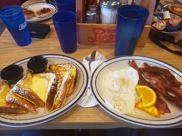 Eddie's Restaurant — Restaurant Food And Dining Photo