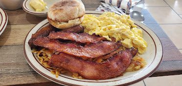 Uncle Rusty's Diner — Restaurant Food And Dining Photo