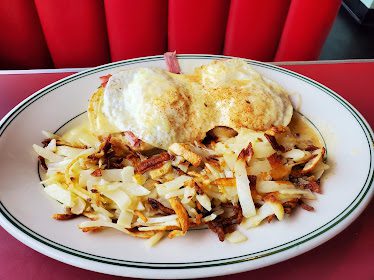 Hogan's Cafe Deluxe — Restaurant Food And Dining Photo
