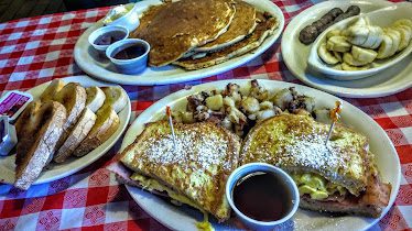 Huckleberry's- Breakfast & Lunch — Restaurant Food And Dining Photo