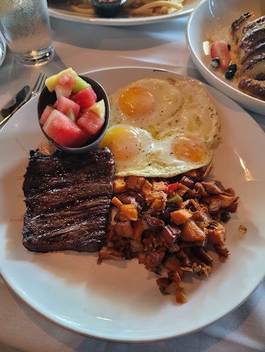 Meating Street Seafood & Steakhouse — Restaurant Food And Dining Photo