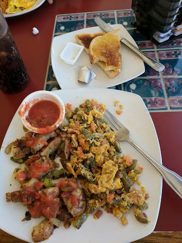 Foxy's Landing & Restaurant — Restaurant Food And Dining Photo