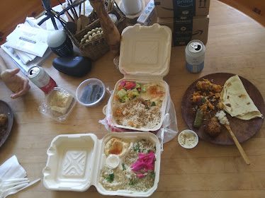 Manoushee Mediterranean Cafe (Plant Based) — Restaurant Food And Dining Photo