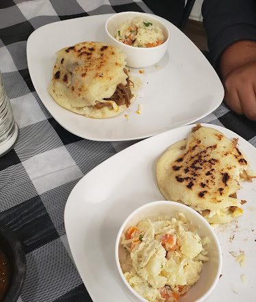 Los 2 Sabores — Restaurant Food And Dining Photo