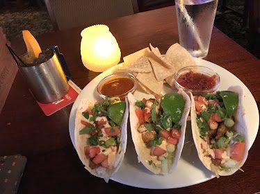 Elephant & Castle (US) — Restaurant Food And Dining Photo
