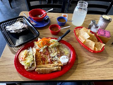 La Chimenea Mexican & Sea food Restaurant