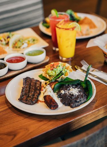 Los Agaves Restaurant — Restaurant Food And Dining Photo