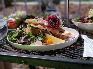 Baby Birds Cafe — Restaurant Food And Dining Photo