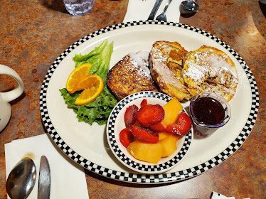 Black Bear Diner Las Vegas Tropicana — Restaurant Food And Dining Photo