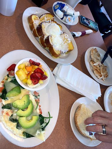 Ely's Breakfast Restaurant & Burgers