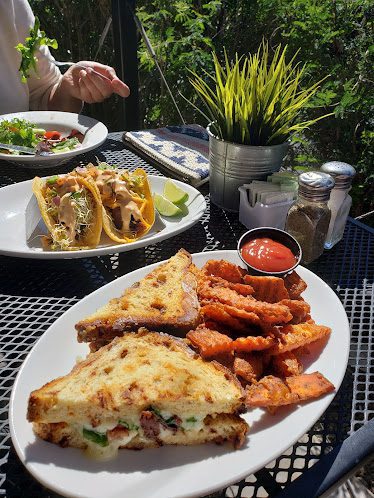 Perfect Pear Bistro