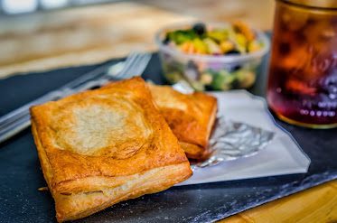 Squarz Bakery & Cafe