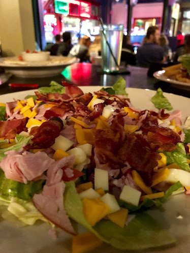 Mojo's Dueling Piano Bar & Restaurant