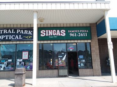 Singas Famous Pizza — Restaurant Food And Dining Photo