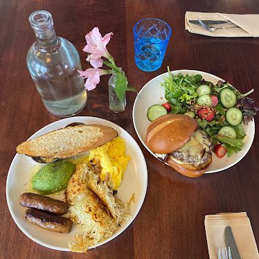 Café Niche — Restaurant Food And Dining Photo