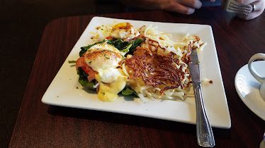 Cozy's Cafe — Restaurant Food And Dining Photo