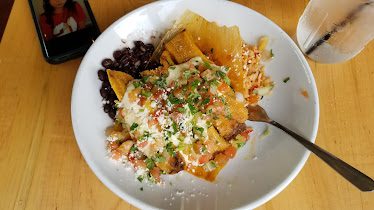 The Fold: Botanas & Bar