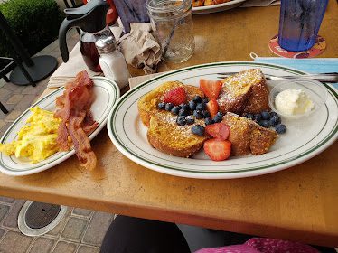 Mama's on 39 — Restaurant Food And Dining Photo