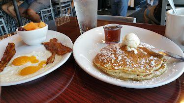 Build-a-Breakfast/Build-a-Burger — Restaurant Food And Dining Photo