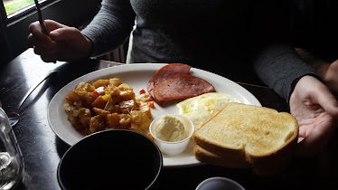 Red Lion Pub — Restaurant Food And Dining Photo