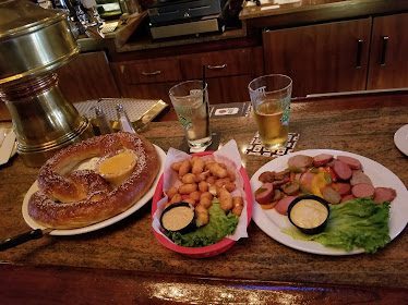 Buck Bradley's Saloon & Eatery — Restaurant Food And Dining Photo