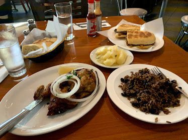 La Cubana Restaurant