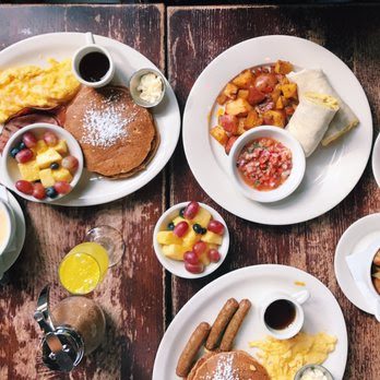 Busboys and Poets, Baltimore — Restaurant Food And Dining Photo