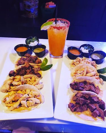 Hamburger Mary's Ontario — Restaurant Food And Dining Photo