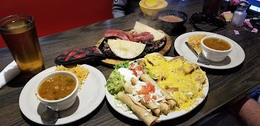 Big Daddy's Burgers & Shakes — Restaurant Food And Dining Photo