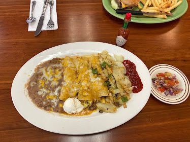 Sammy's Cafe — Restaurant Food And Dining Photo