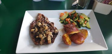 Freeport Bar & Grill — Restaurant Food And Dining Photo