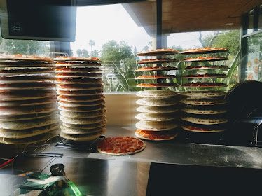 Pizza Guys — Restaurant Food And Dining Photo